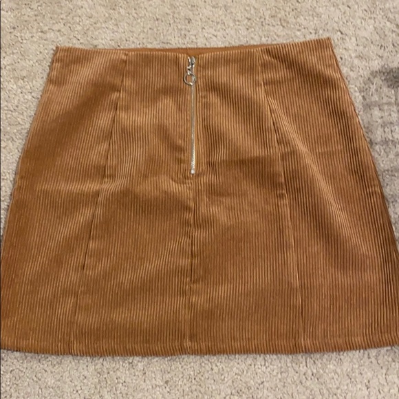 Tan corduroy skirt - Picture 2 of 3